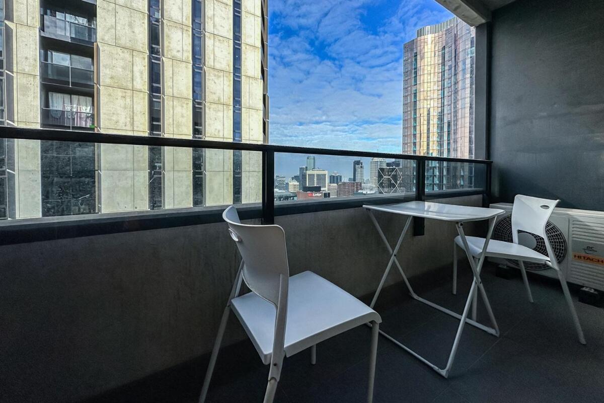 Apartment Manhattan View 2br Apt On L52 In Mel Cbd-a07