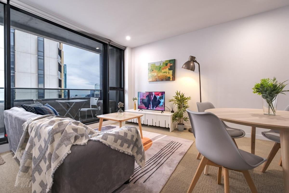 Manhattan View 2br Apt On L52 In Mel Cbd-a07 *