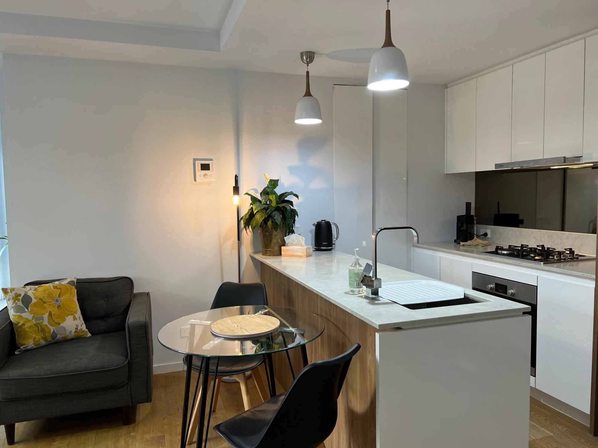 Centrepoint Units Heidelberg * Melbourne