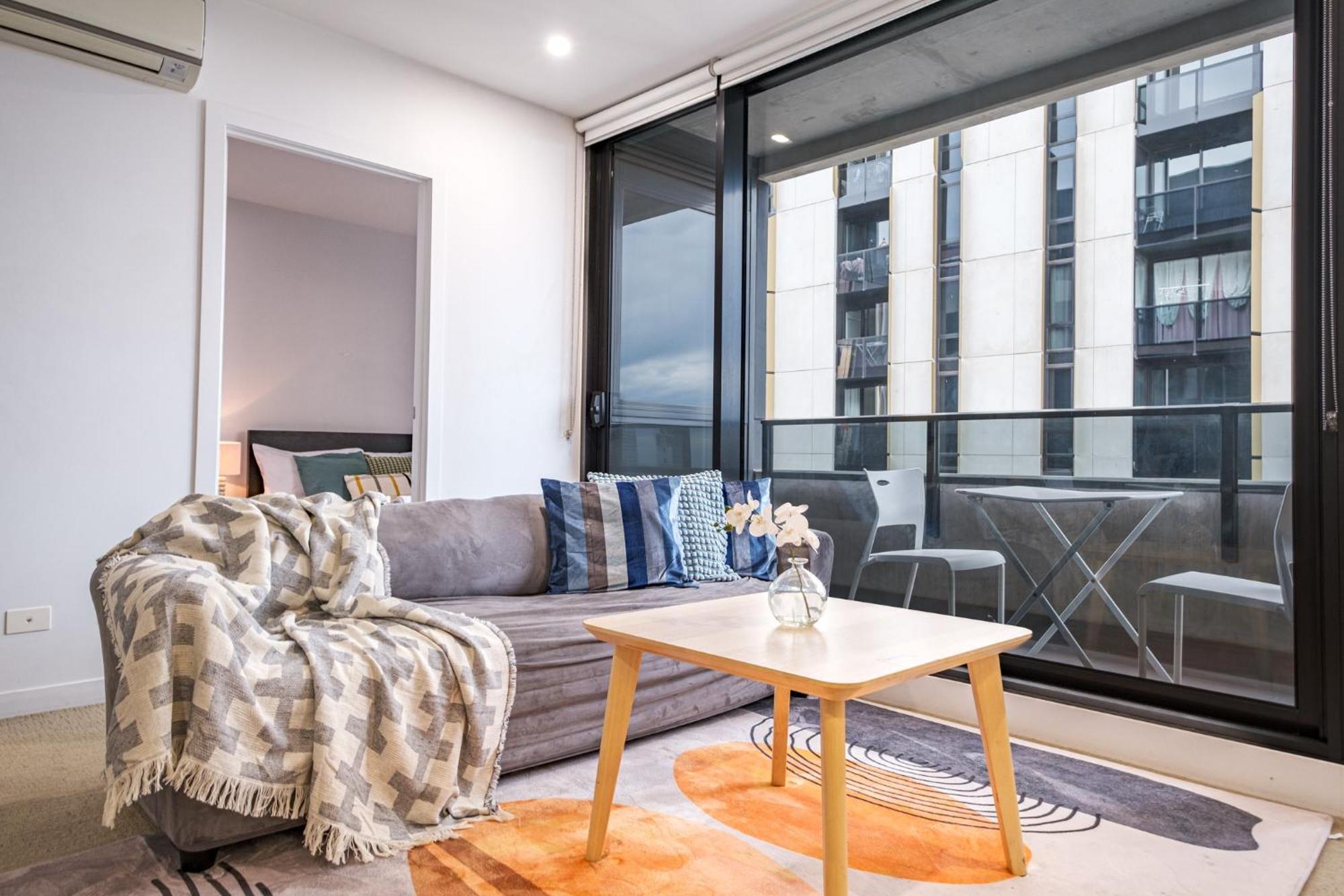 Apartment Manhattan View 2br Apt On L52 In Mel Cbd-a07 *