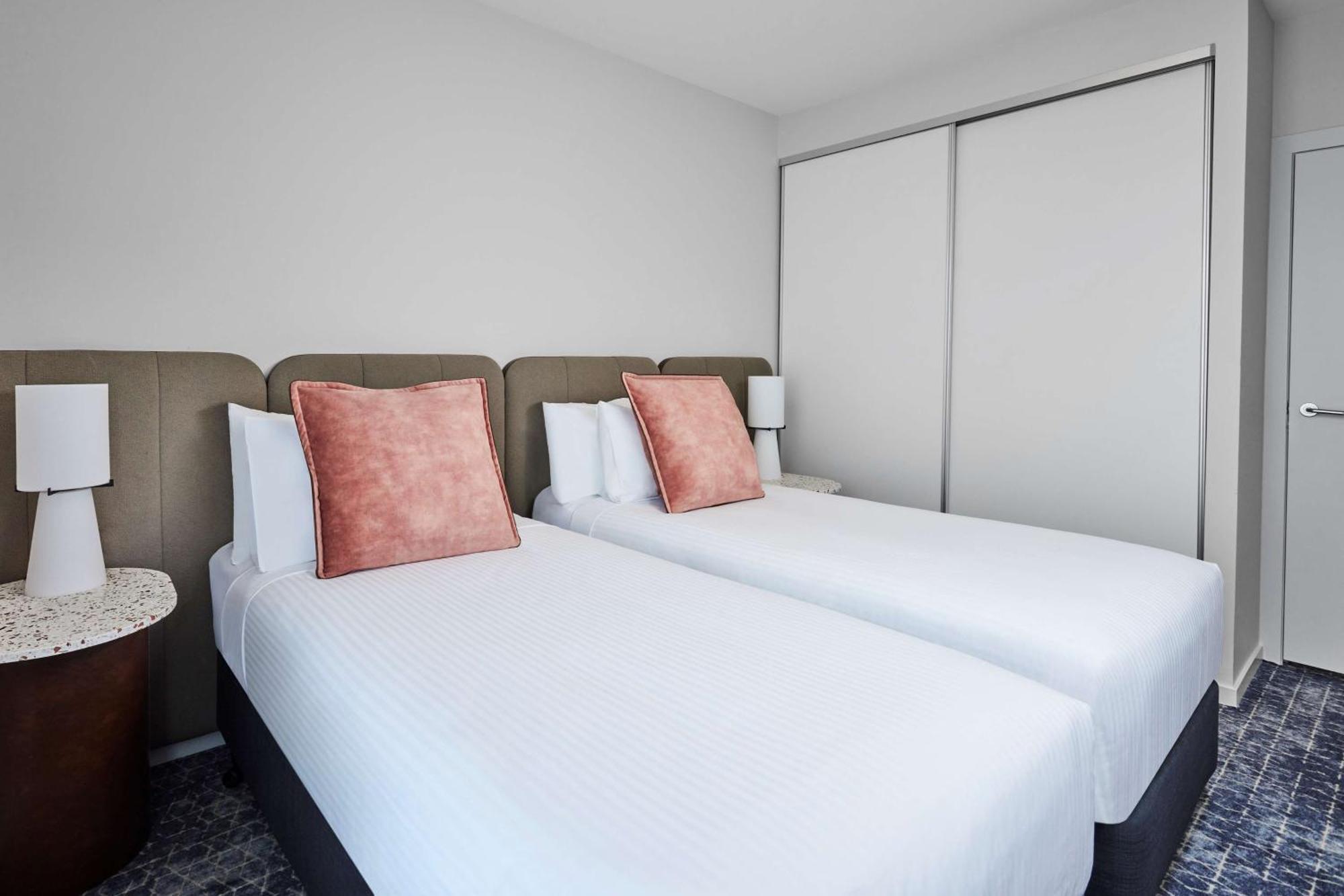 Aparthotel Adina Flinders Street 4*