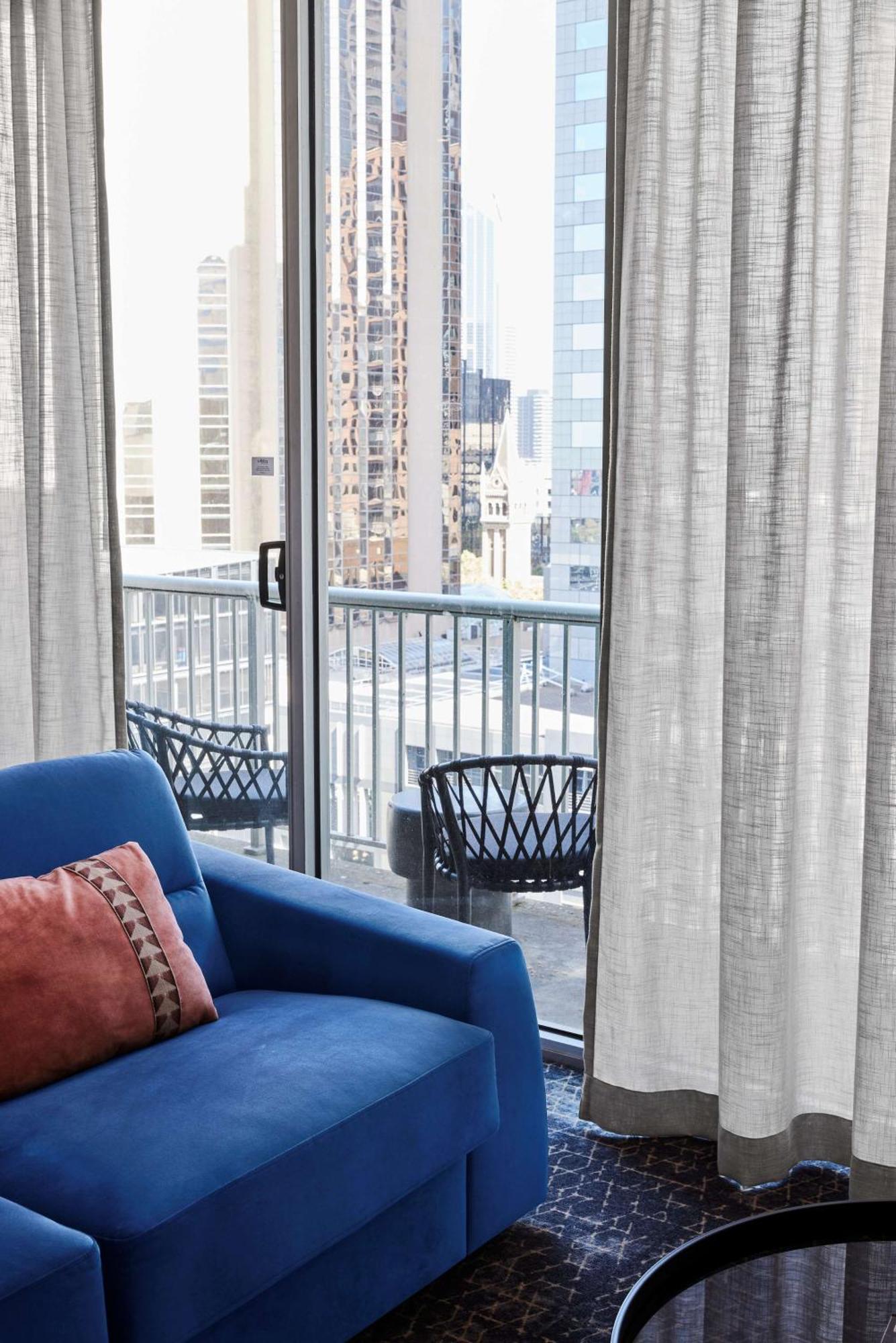 Adina Flinders Street 4*