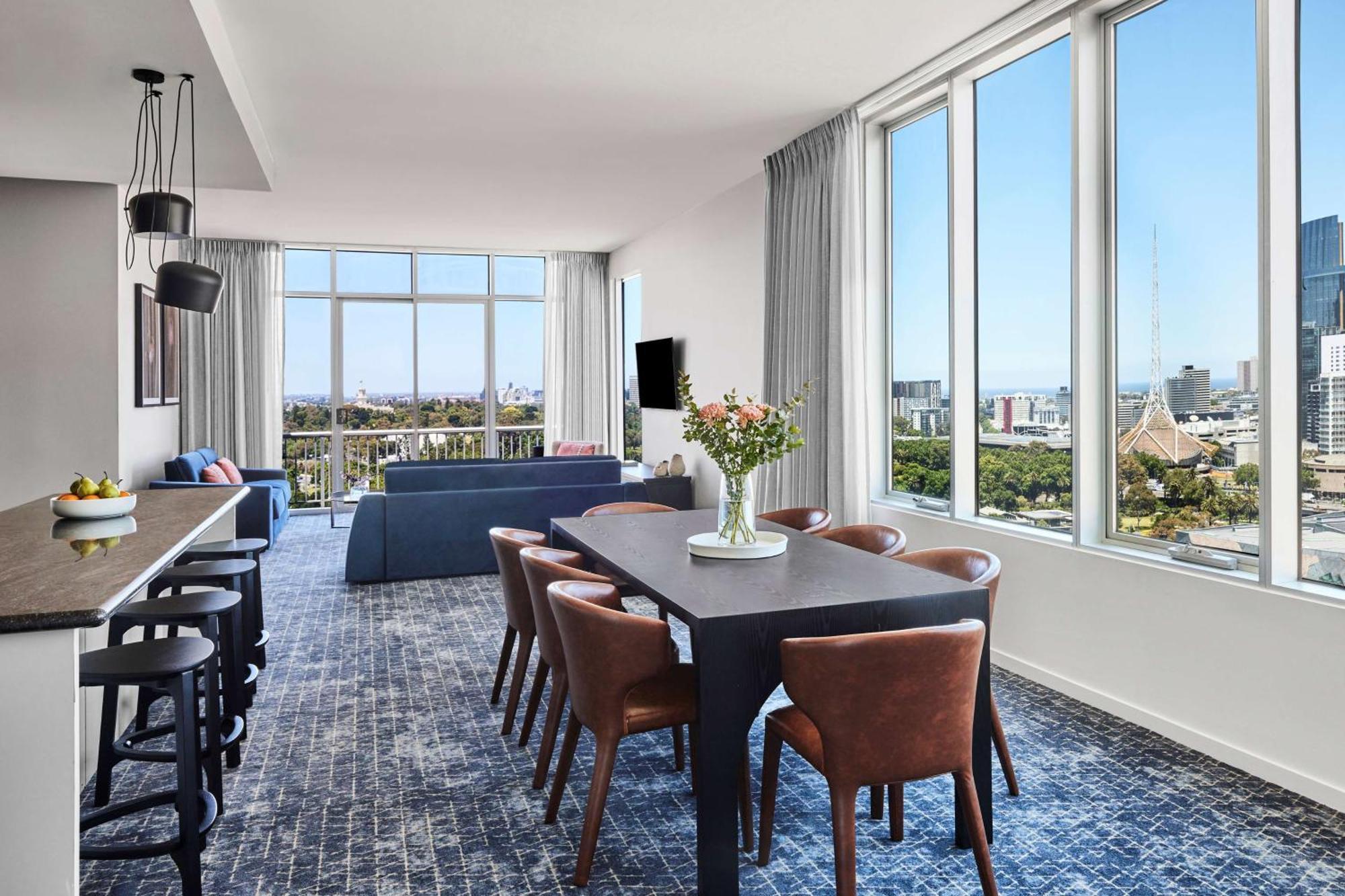 Adina Flinders Street Aparthotel
