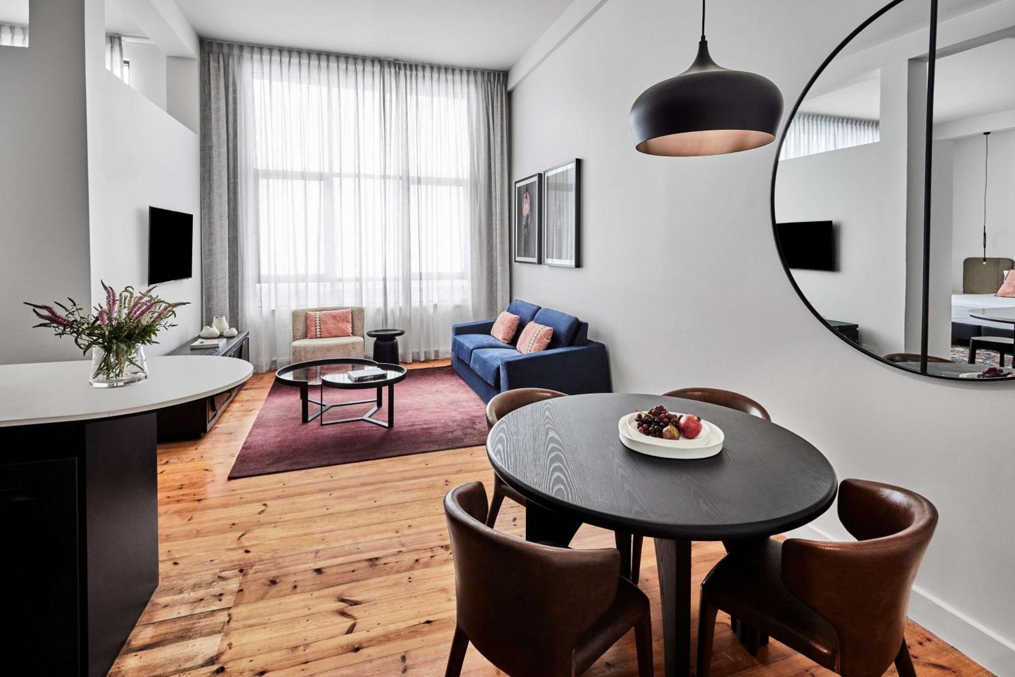 Aparthotel Adina Flinders Street 4*
