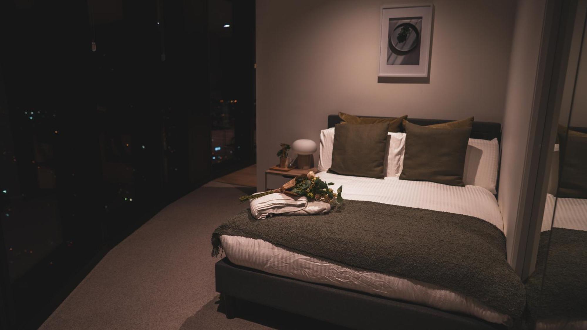 Luxe Panoramic 3 Bedroom Penthouse With Onsite Parking Apartamento *
