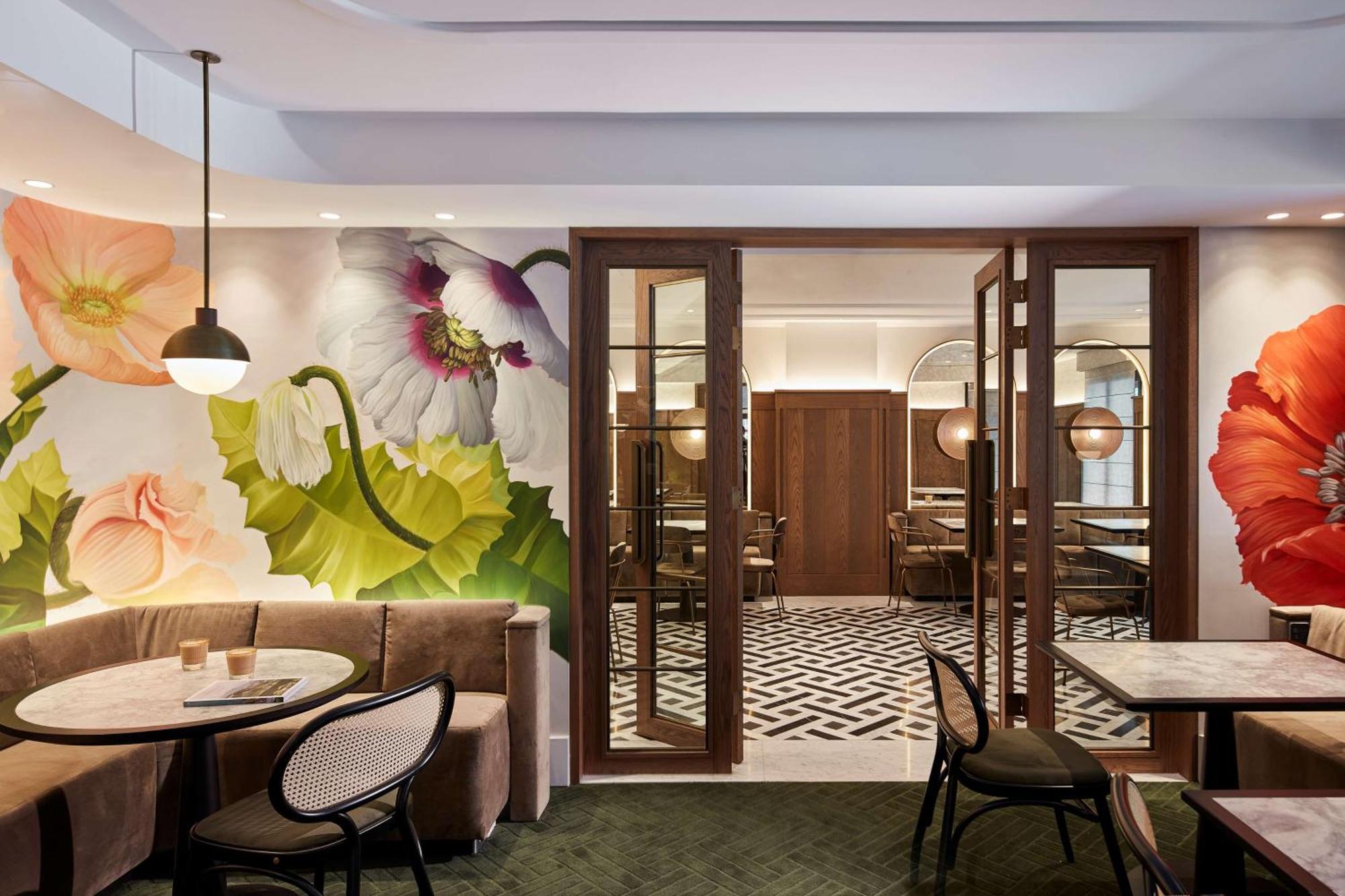 Hilton Little Queen Street 5*