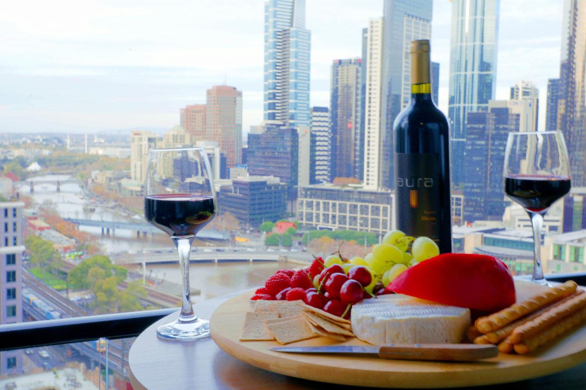 Aura On Flinders Serviced Aparthotel