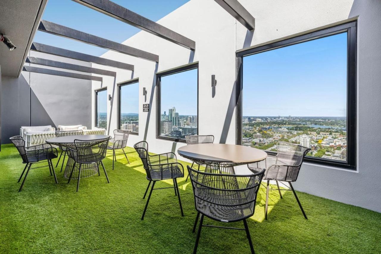 Modern Urban Oasis 2 Bed Apartment Melbourne