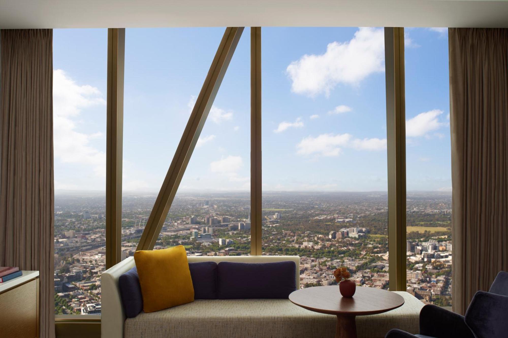 The Ritz-carlton,