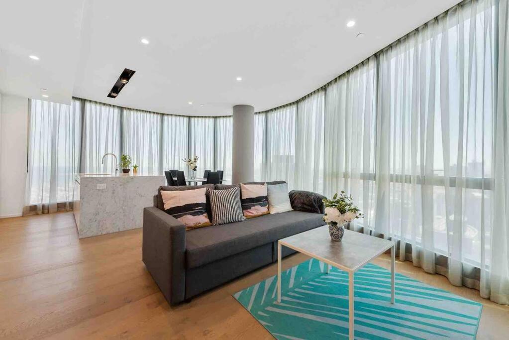 Cbd Heart｜awe- Inspiring Heights｜breathtaking View * Melbourne