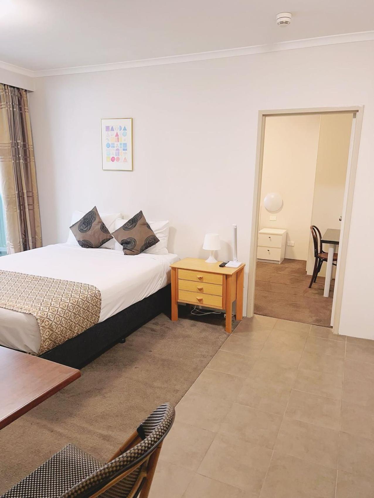 Aparthotel Carlton Lygon - Close To Uni