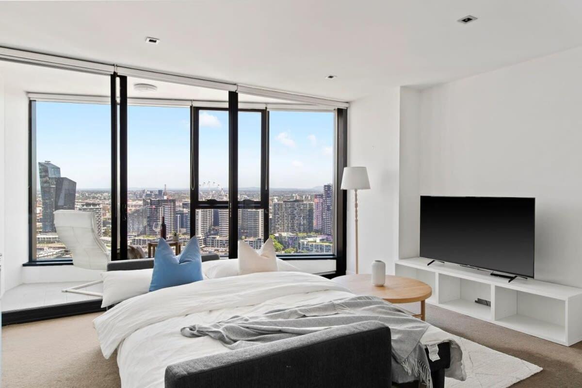 A 2br With Amazing Harbor Views Free Parking Apartment