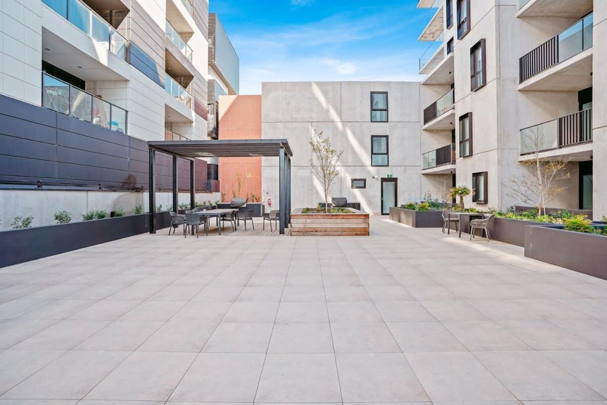 Ovation - New Footscray W Parking & Pool * Melbourne