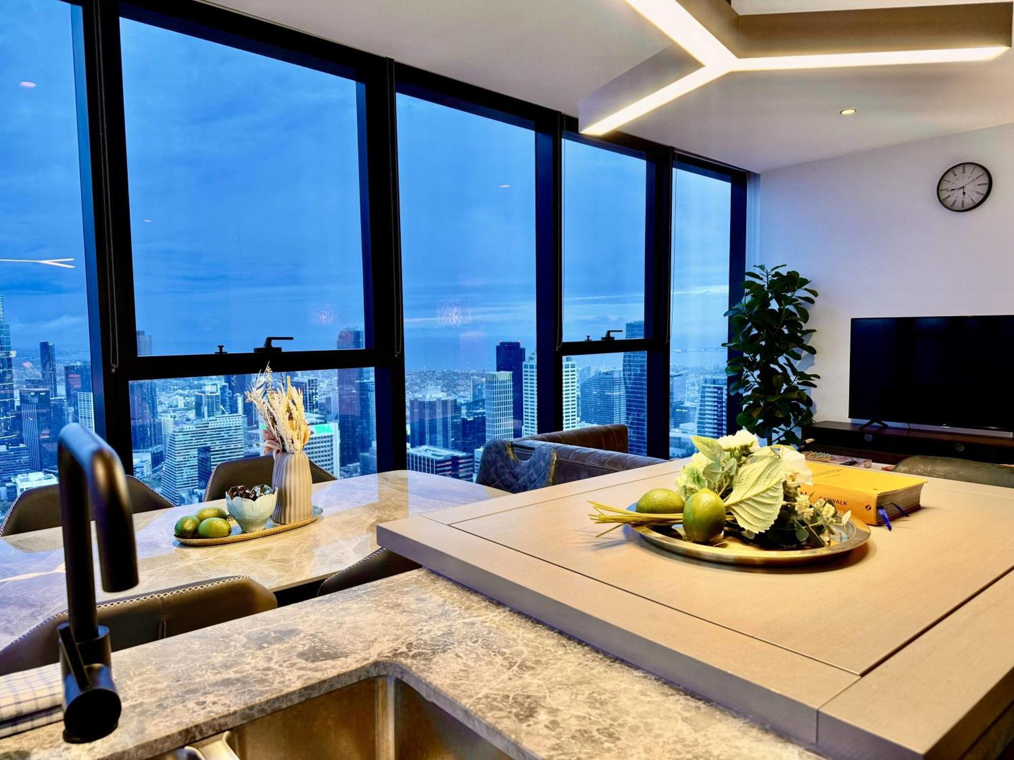 Apartment Sky High 3 Beds Melbourne