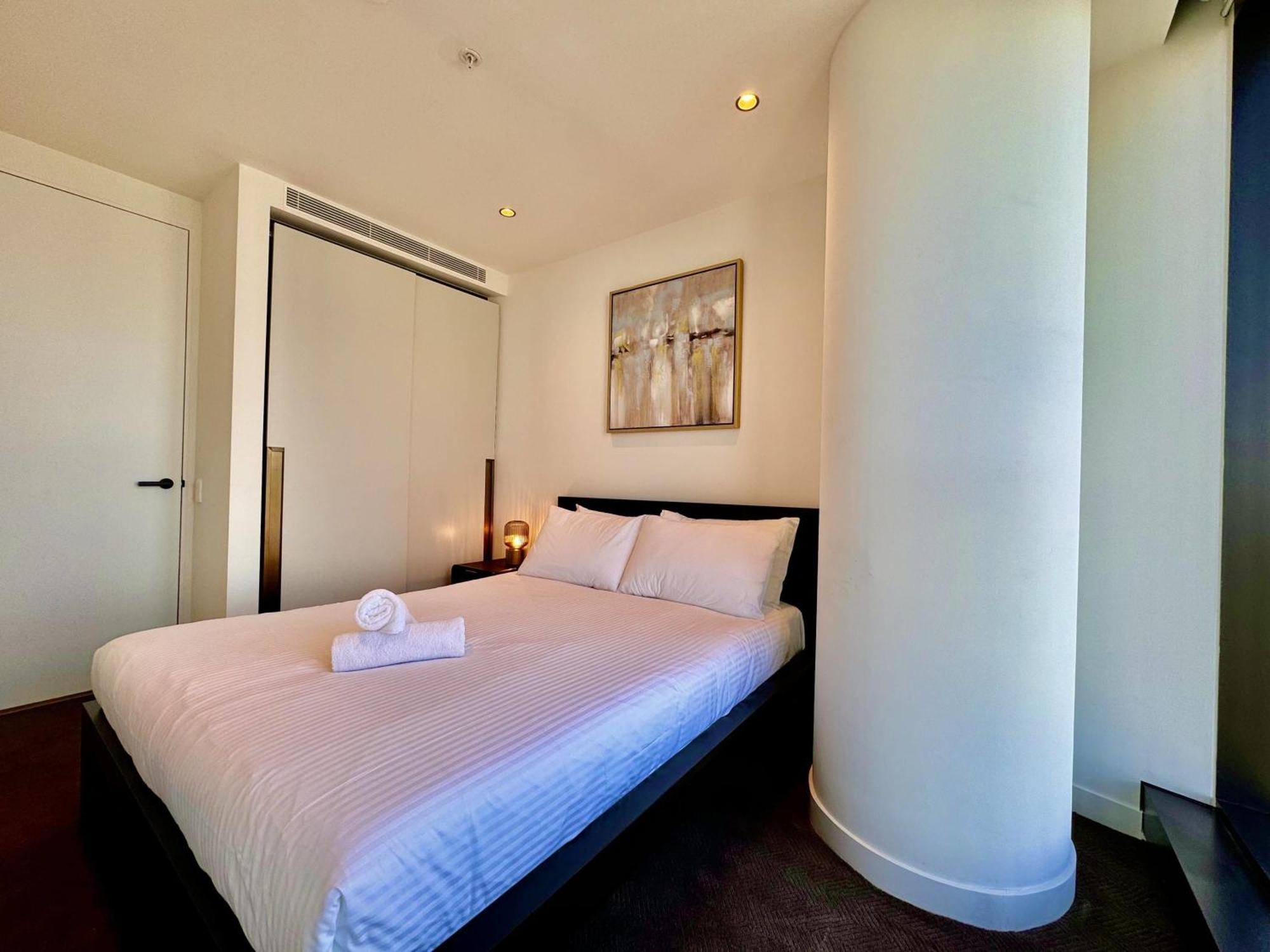 Sky High 3 Beds Apartment Melbourne