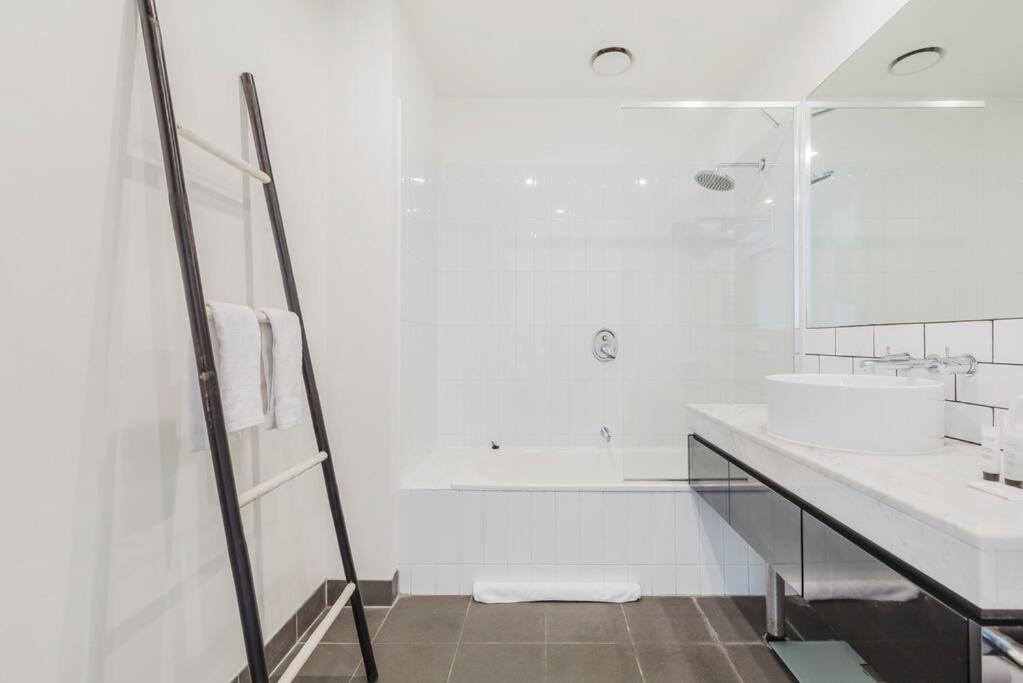 Apartment Bay Street Terrace - Spacious Indoor-outdoor Design Melbourne