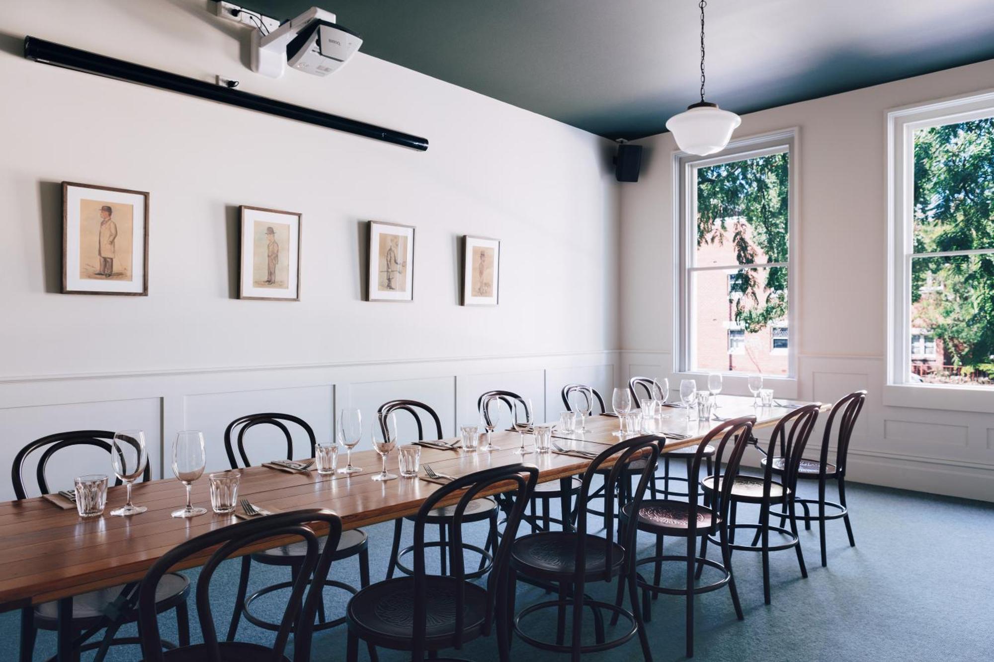 Naughtons Hotel 3* Melbourne
