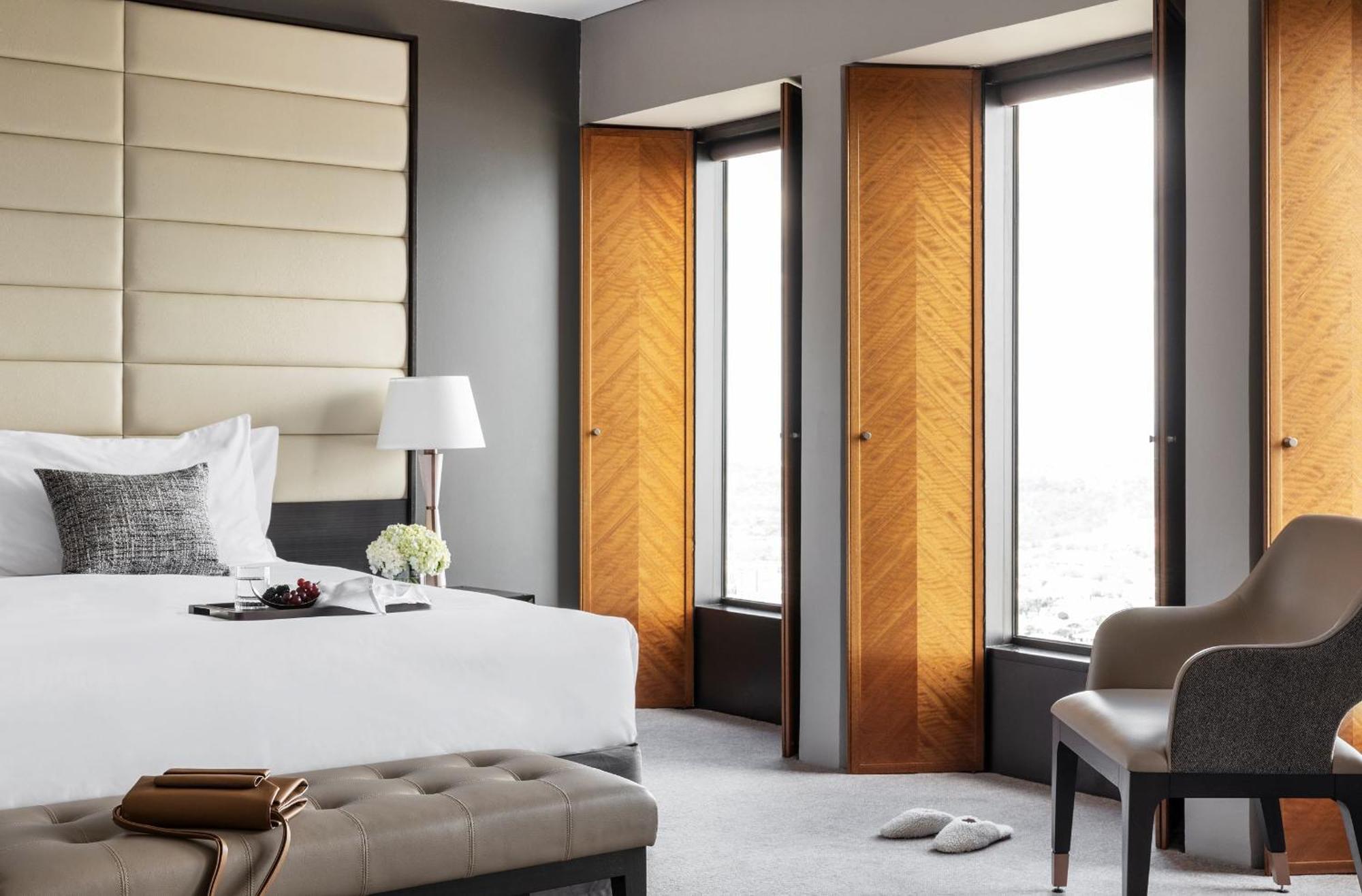 Hotel Sofitel On Collins 5*