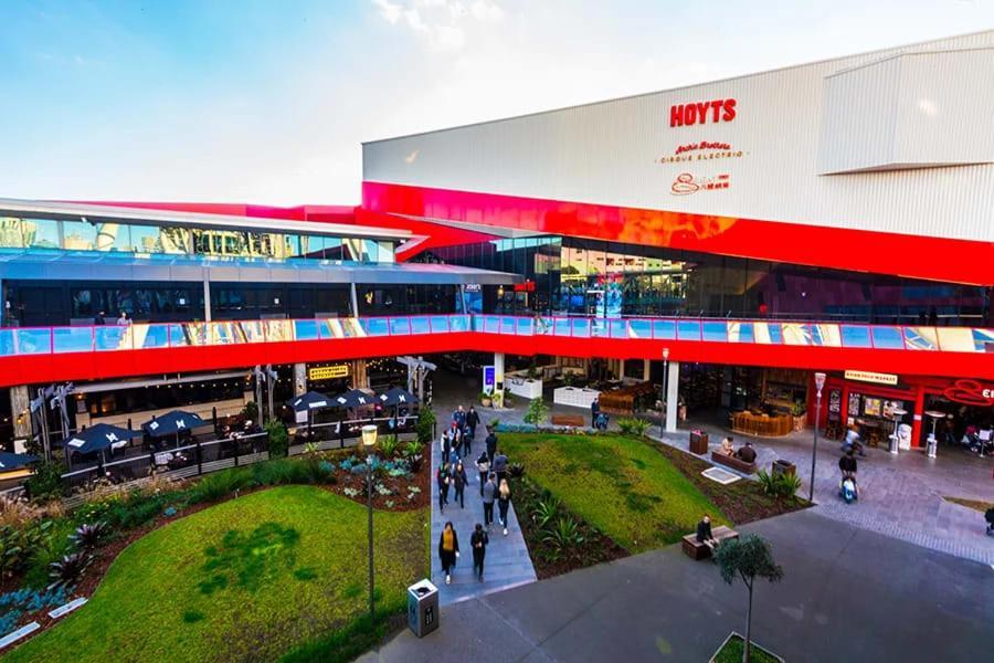 Rooftop Pool Stunning At Marvel Stadium With Free Parking *