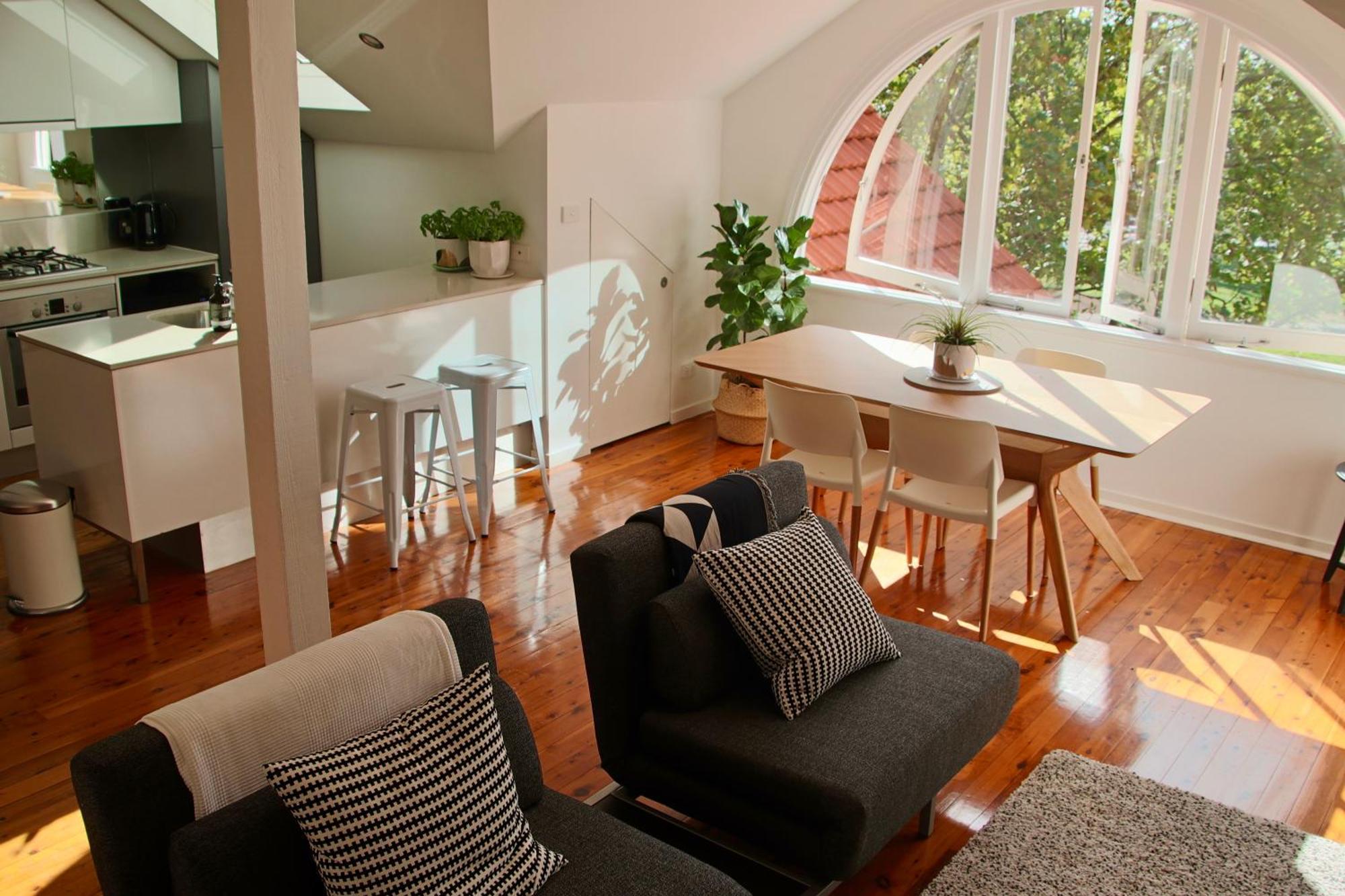 St Kilda - Have It All! Lake, Bay, City, Stadiums,museums,music,culture! Apartment