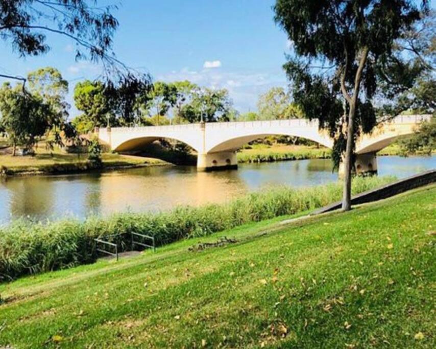 Apartamento South Yarra Urban Haven