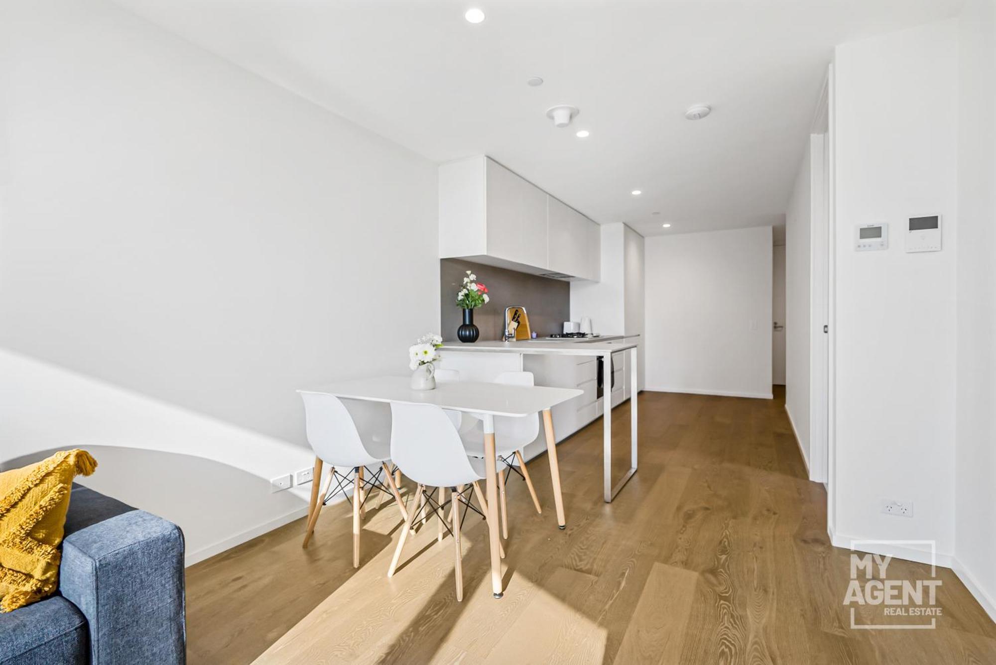 Sleep In The Clouds Level 30 Aus 108 - Sleeps 6