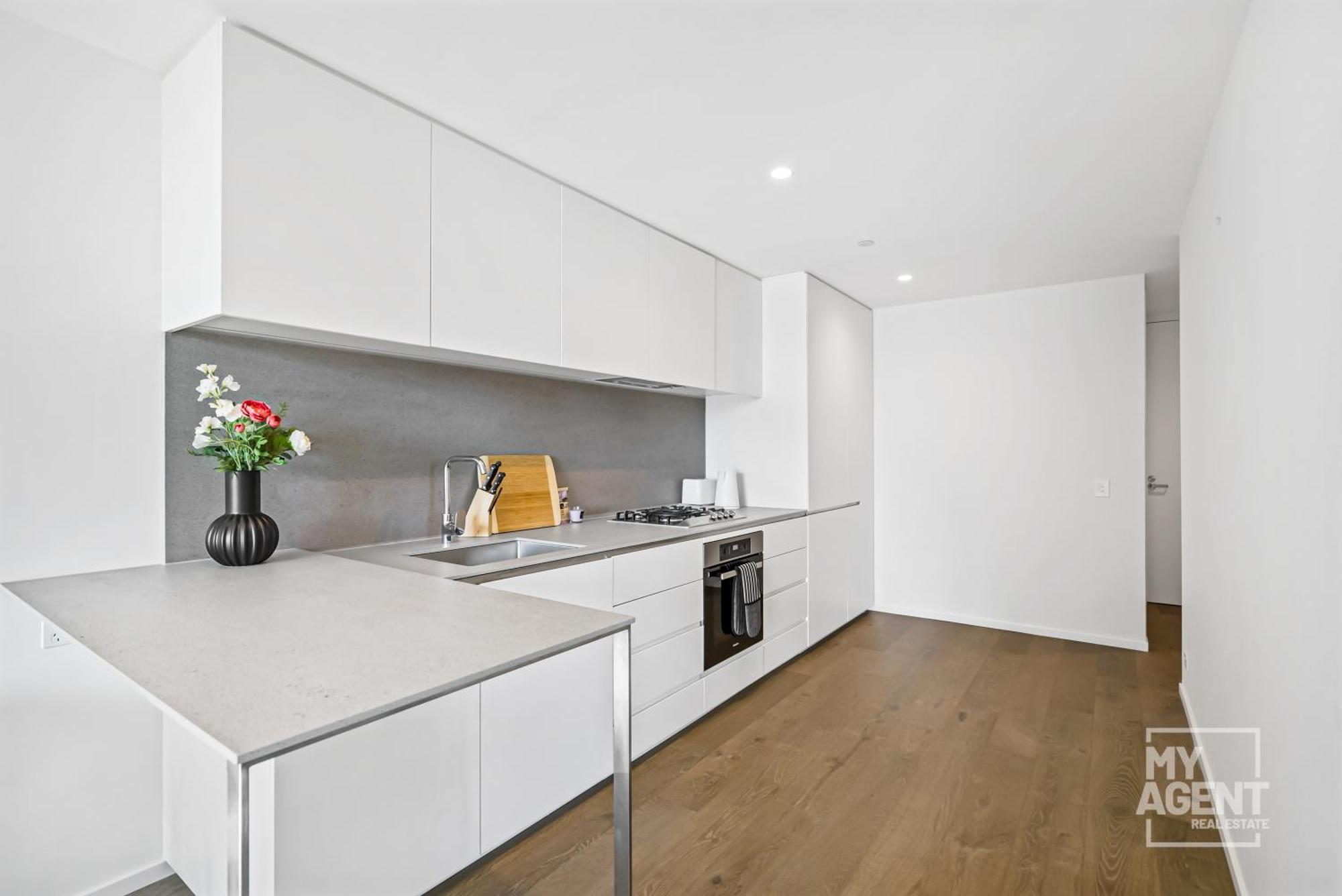 Sleep In The Clouds Level 30 Aus 108 - Sleeps 6 *