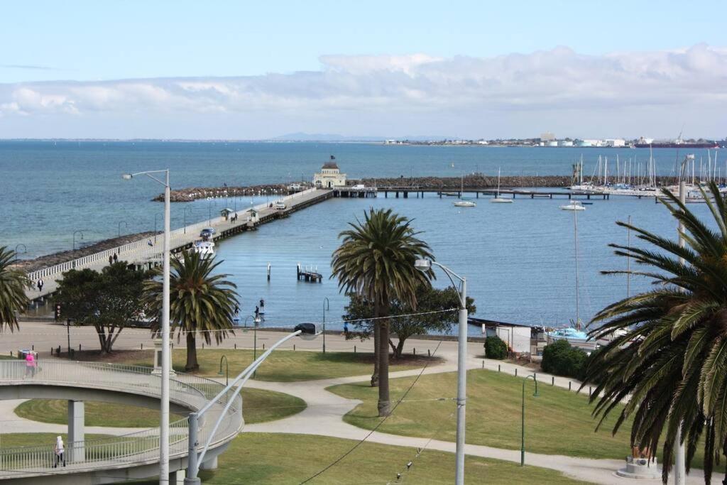 Cozy Apartment- Tranquil Haven In St Kilda's Heart Apartment