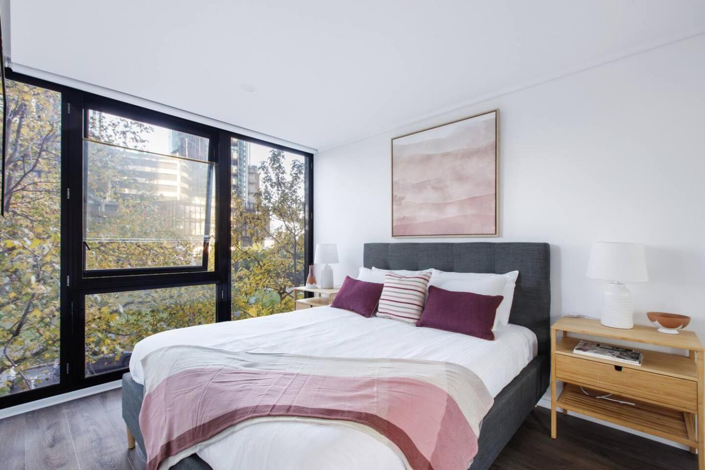 Kavanagh Breeze - Effortless Southbank Lifestyle Apartment Melbourne