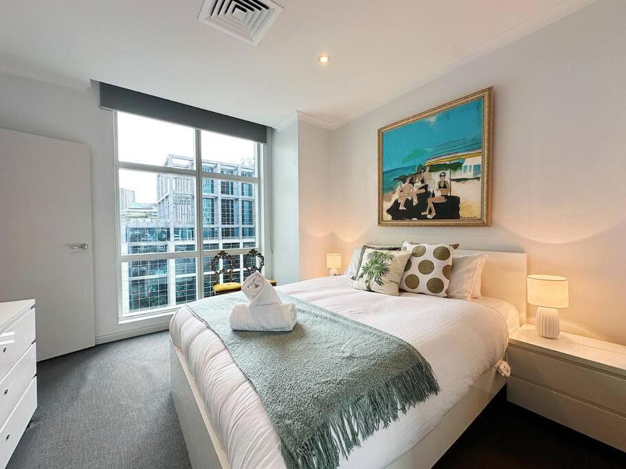 Aspire Cbd One Bedroom With Indoor Pool & Parking Available Apartment Melbourne