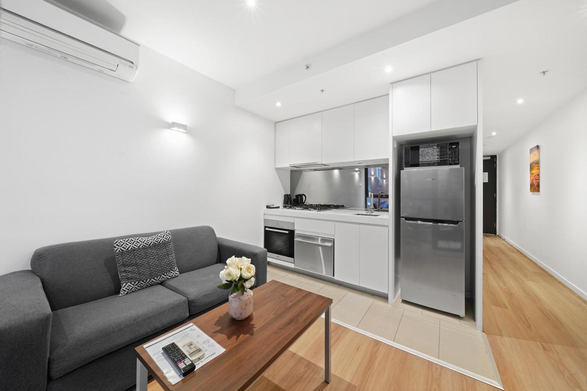 Flinders Street Apartment Melbourne