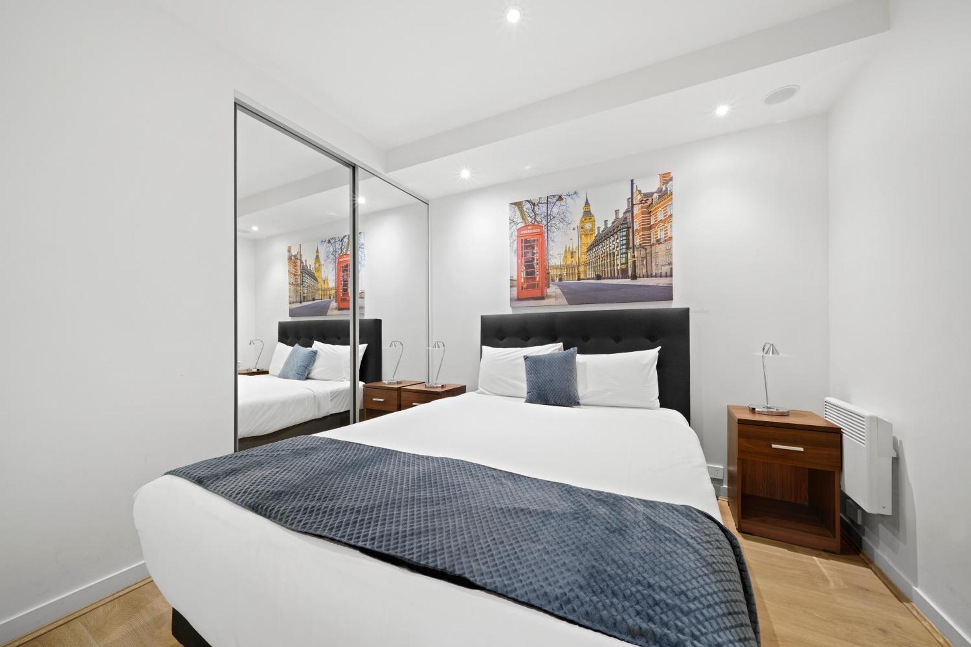 Flinders Street Apartment Melbourne