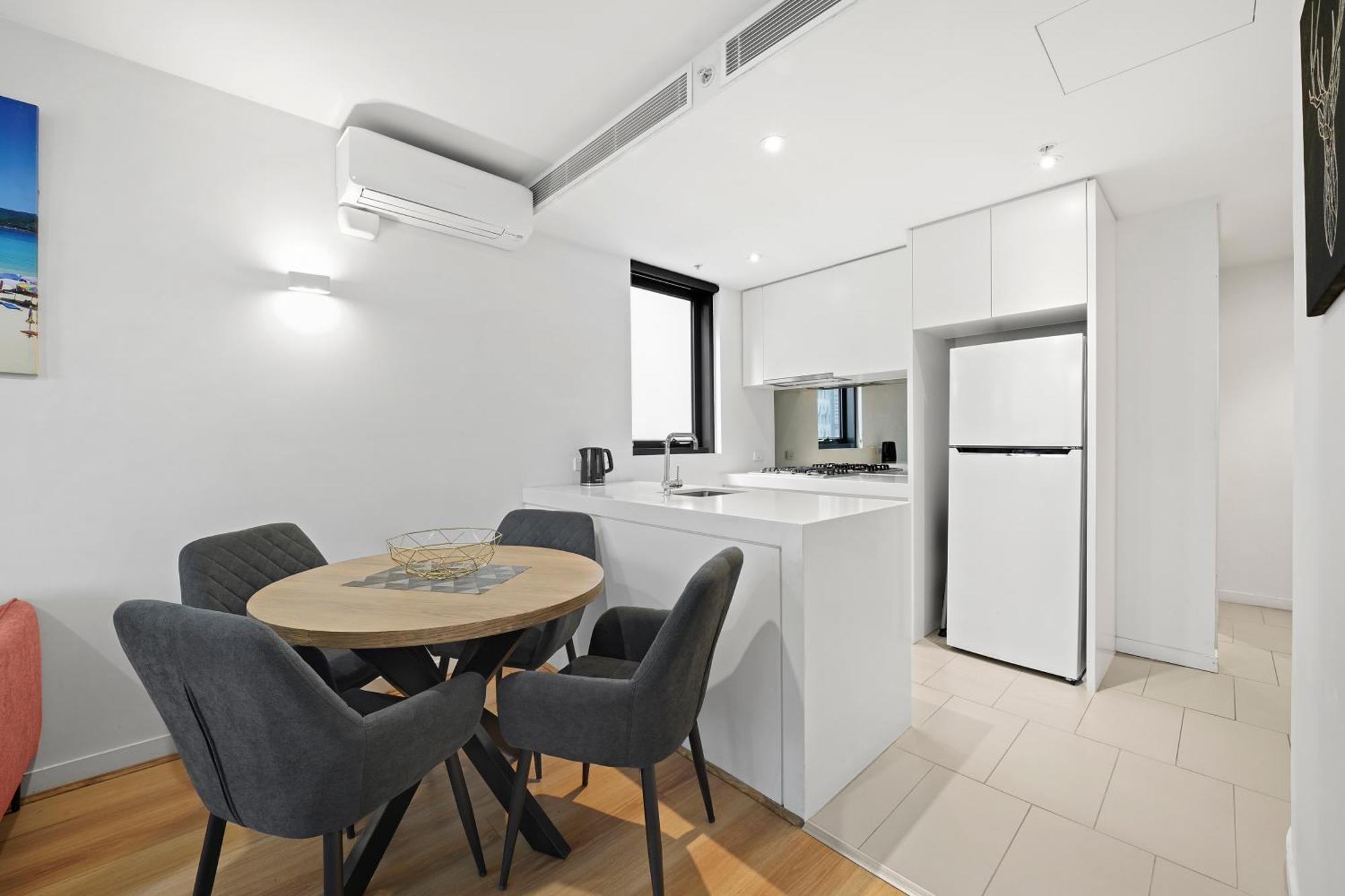 Flinders Street Apartment