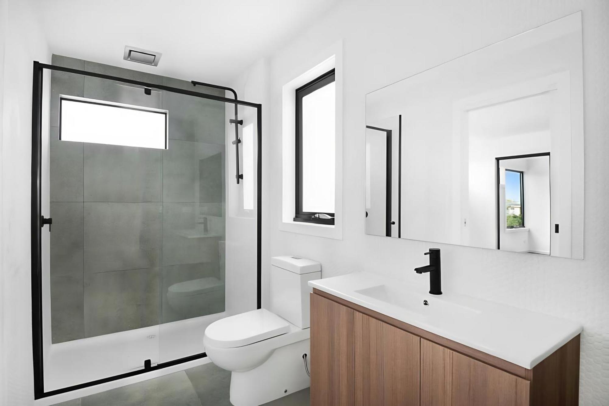 Stunning, Modern, Two-story Detached Townhouse Melbourne