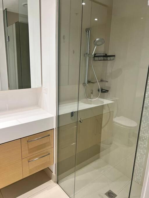 Apartamento Luxury 2b2b 2 Tandem Carparks Prima Pearl Southbank Next To Casino & City