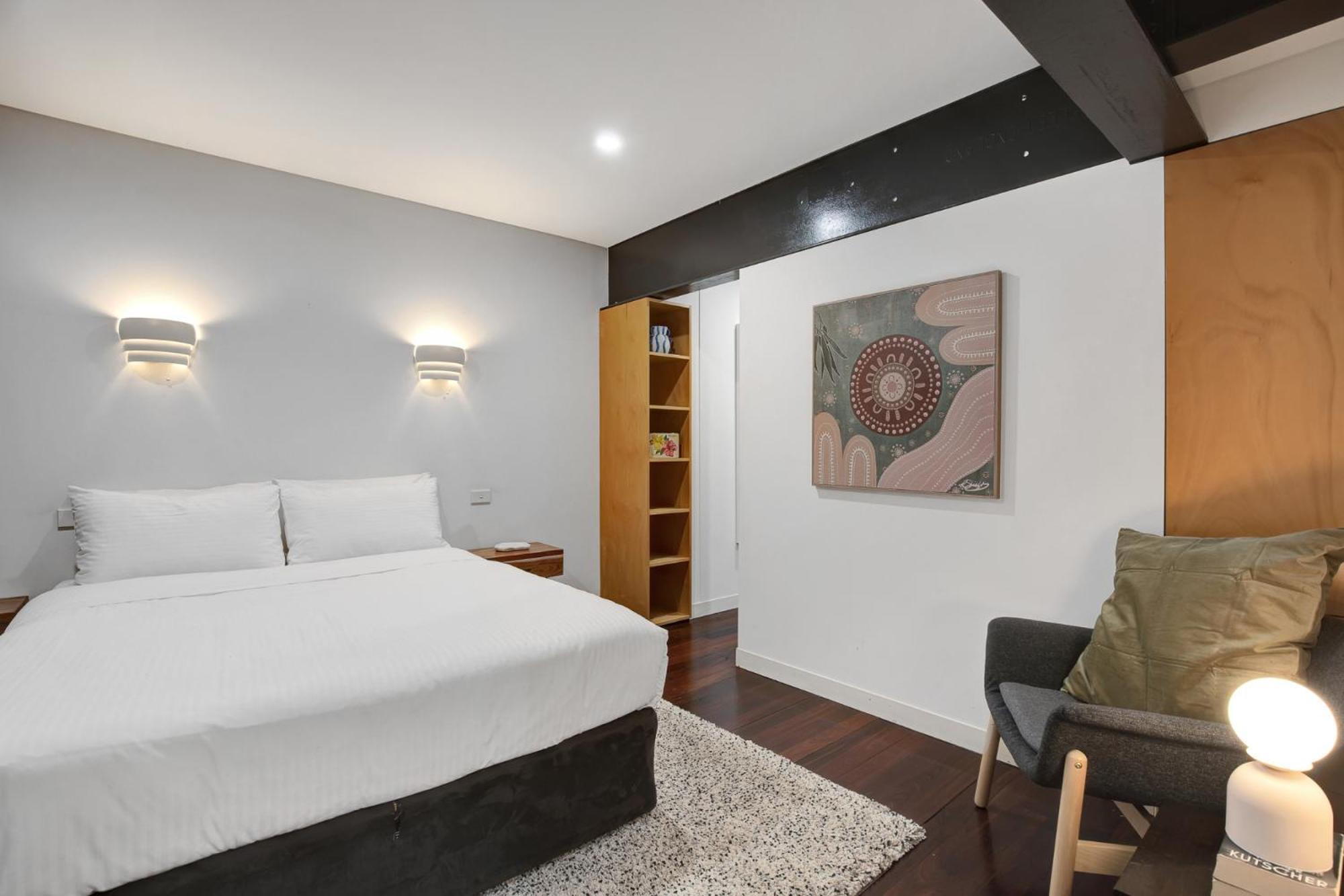 Chocolate Factory Warehouse 1-bedroom Loft Apartment *