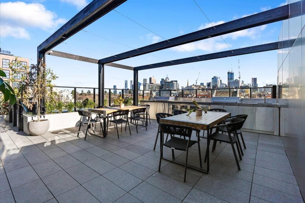 Apartment Modern, Luxury Oasis