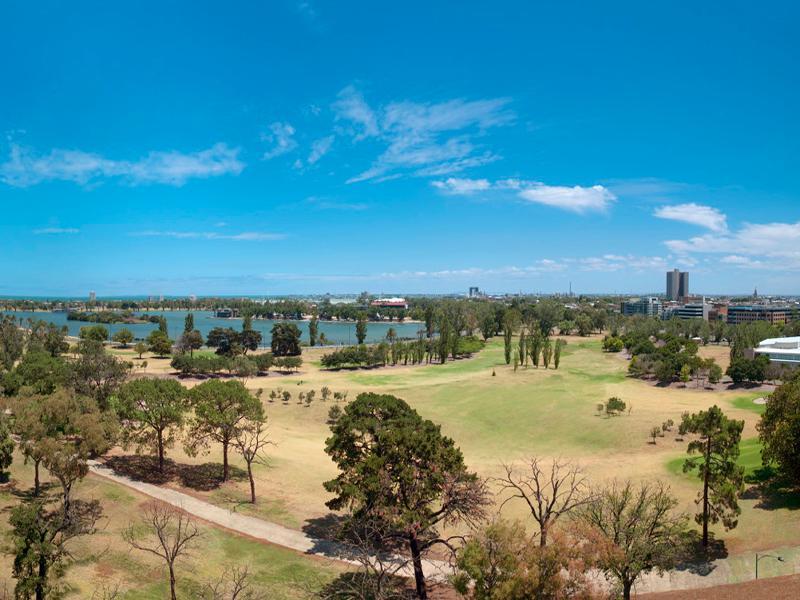Bayview Eden Hotel 4*