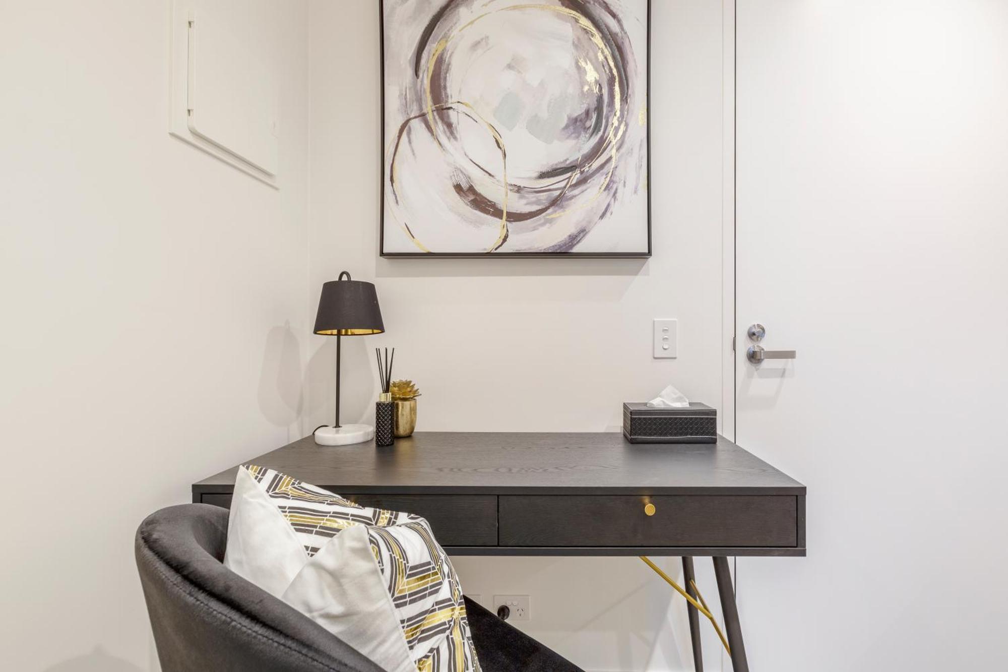 Apartment Ritzy In Iconic Australia 108 With Views *