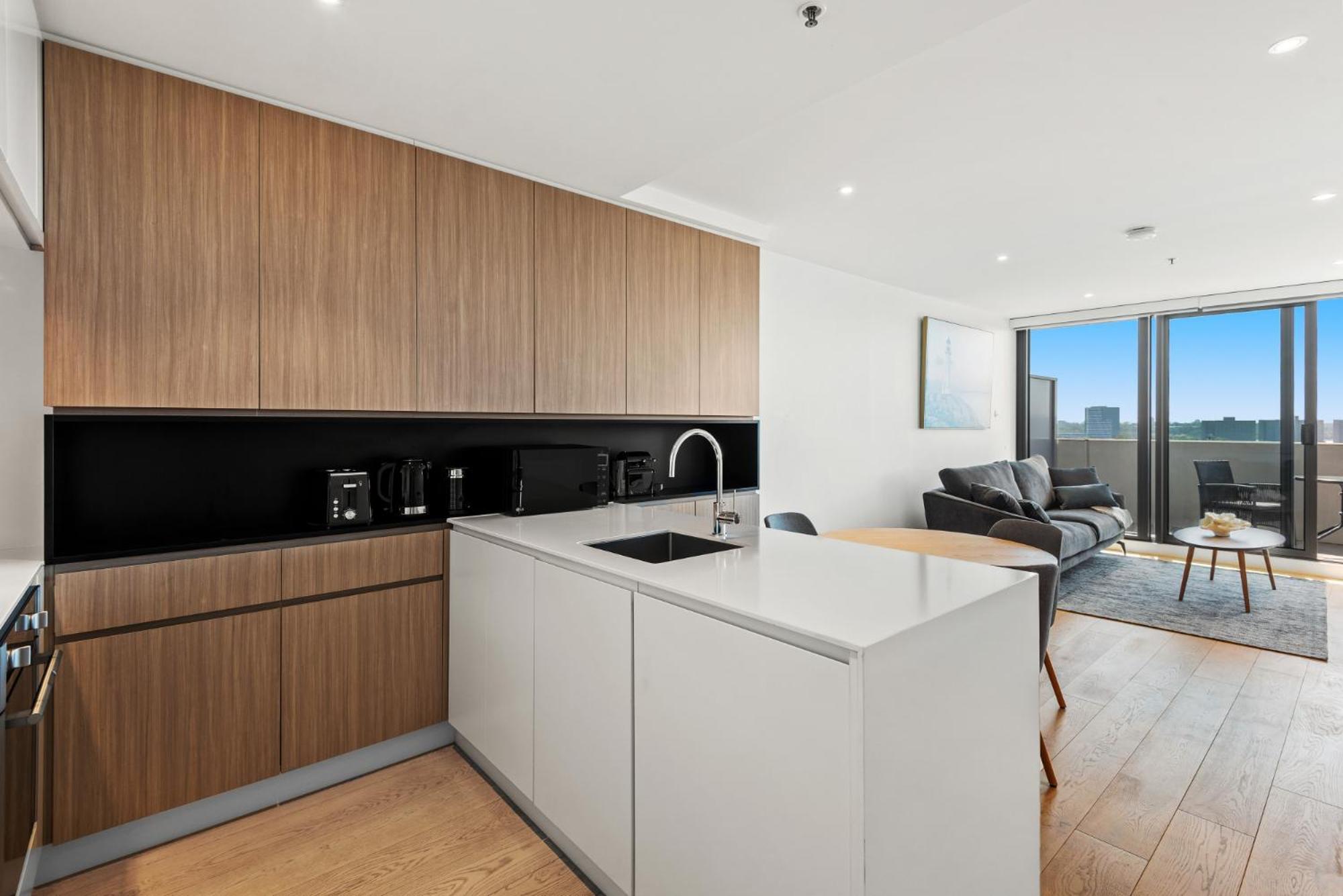 Apartment Modern 1-bed & Views, Steps From Racecourse Melbourne