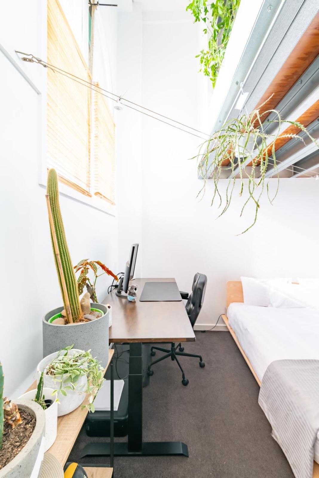 Light-filled Converted Warehouse 2 Bedroom In Prahran * Melbourne