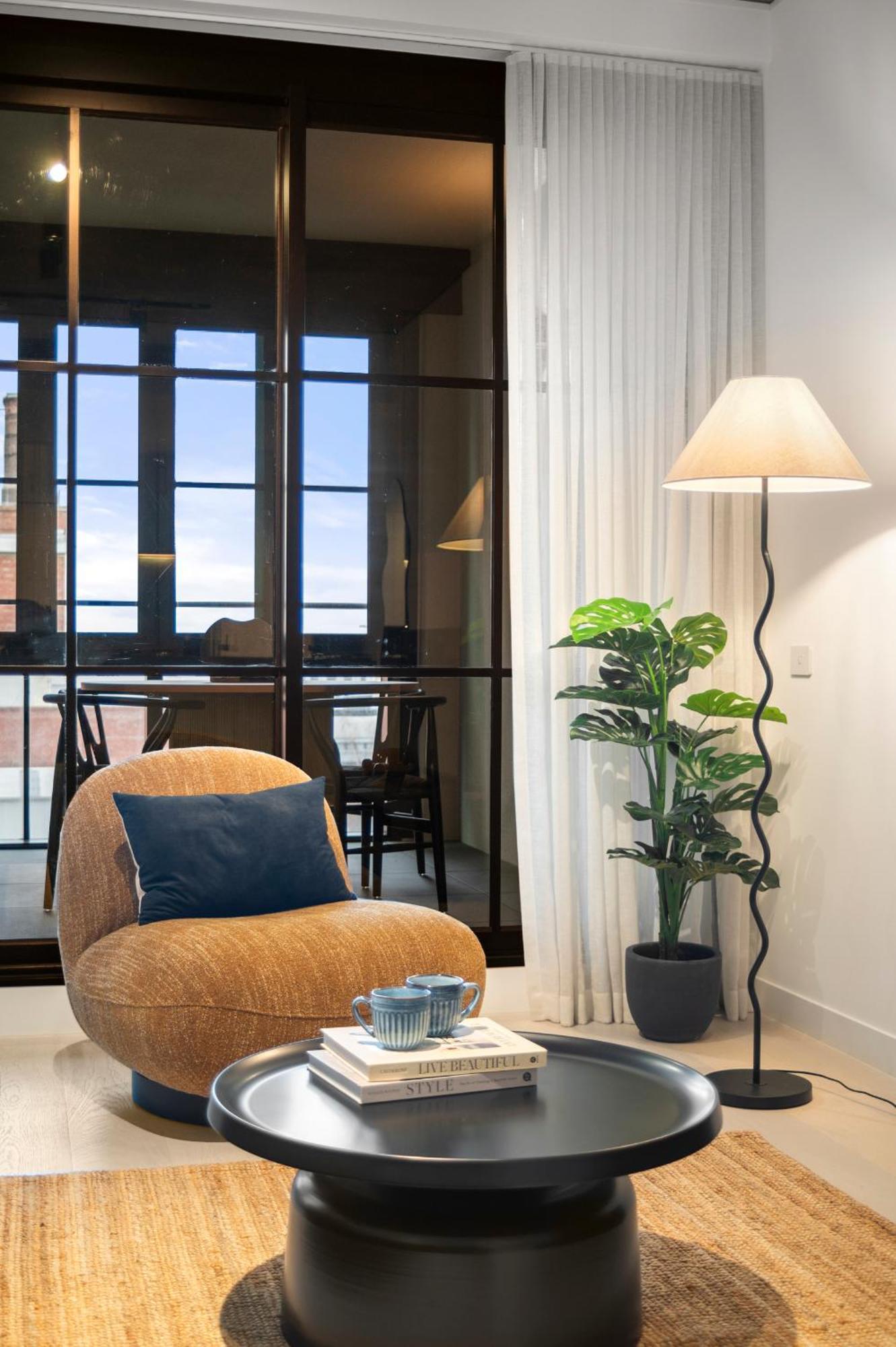Modern, Luxury Oasis Apartment *