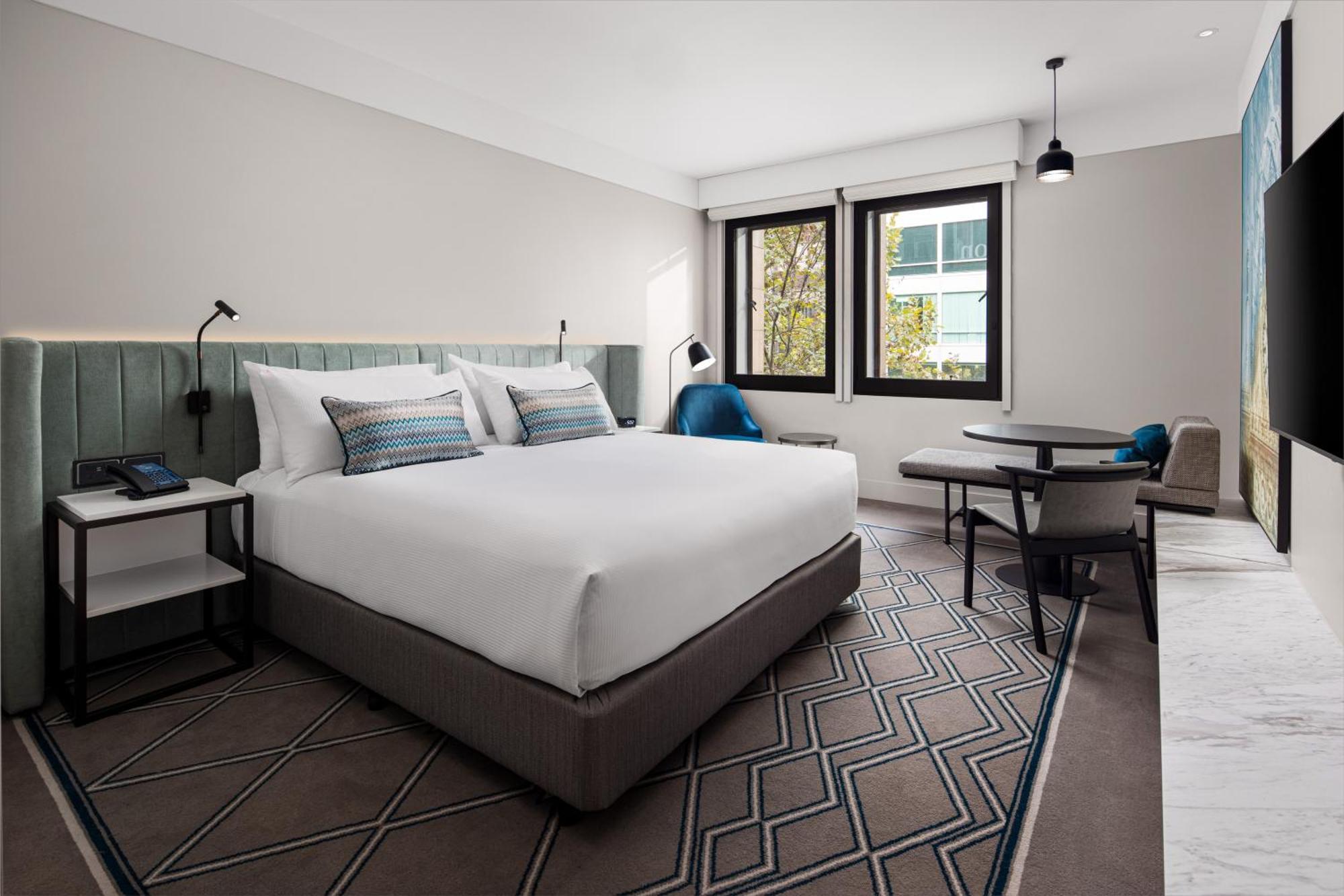 Hilton Little Queen Street Hotel