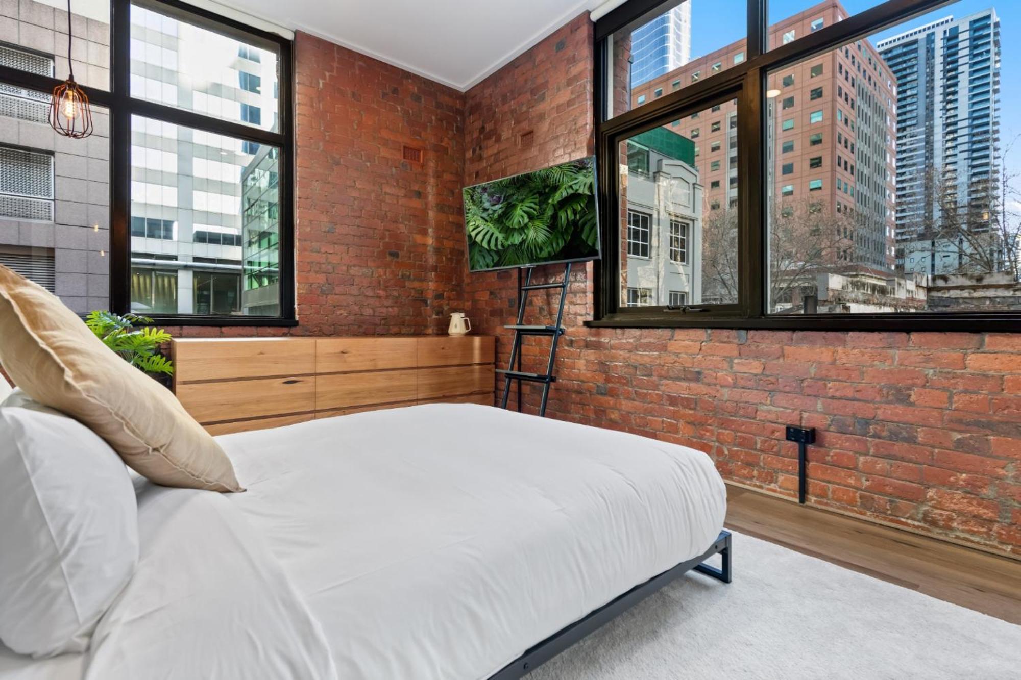 1-bed Warehouse Conversion In Cbd *