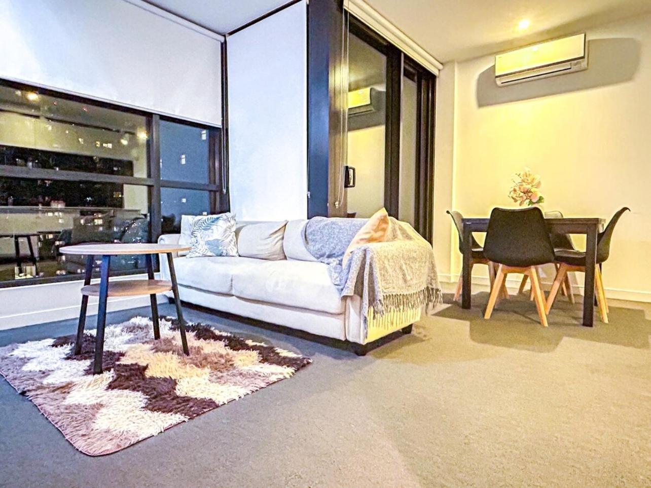 Fantastic View 2br1ba In Mel Cbd Wifi Balcony Apartment Melbourne