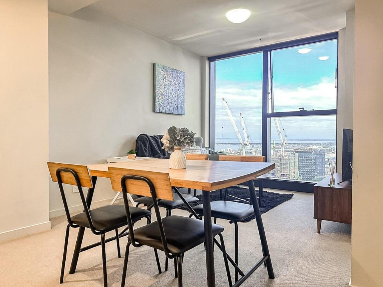 Apartment Collins Night View 1br In Melbournegym *
