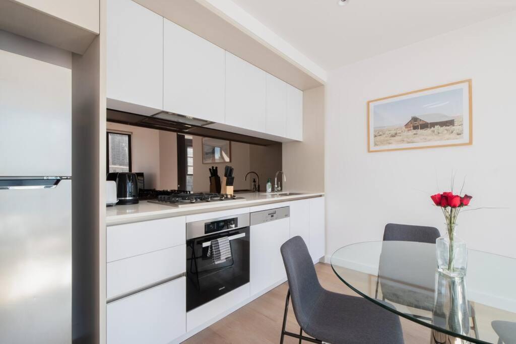 62d Fully Equipped 2br Abnb Property, Perfect For A Local Experience In With Free Parking Melbourne