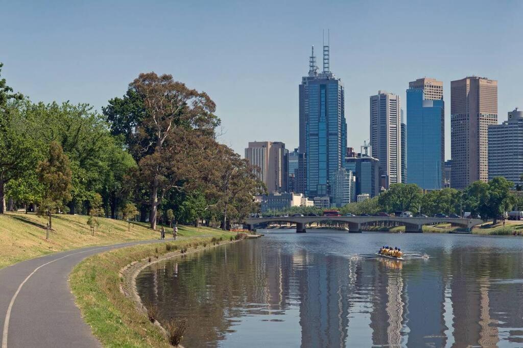 The Avenue The Place Terrific 4br 2bth Townhouse * Melbourne