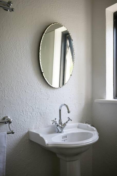 Boutique Art Deco Apt, Beach, Park, Shops, Cafes F1 * Melbourne