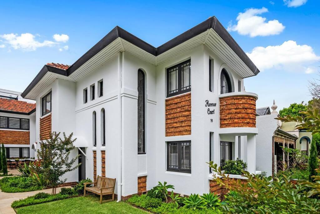 Apartment Art Deco Boutique Bespoke Brilliance & Beach&park Melbourne